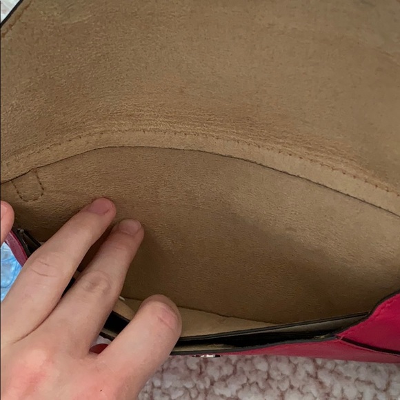 Authentic Guess Purse - Picture 5 of 9